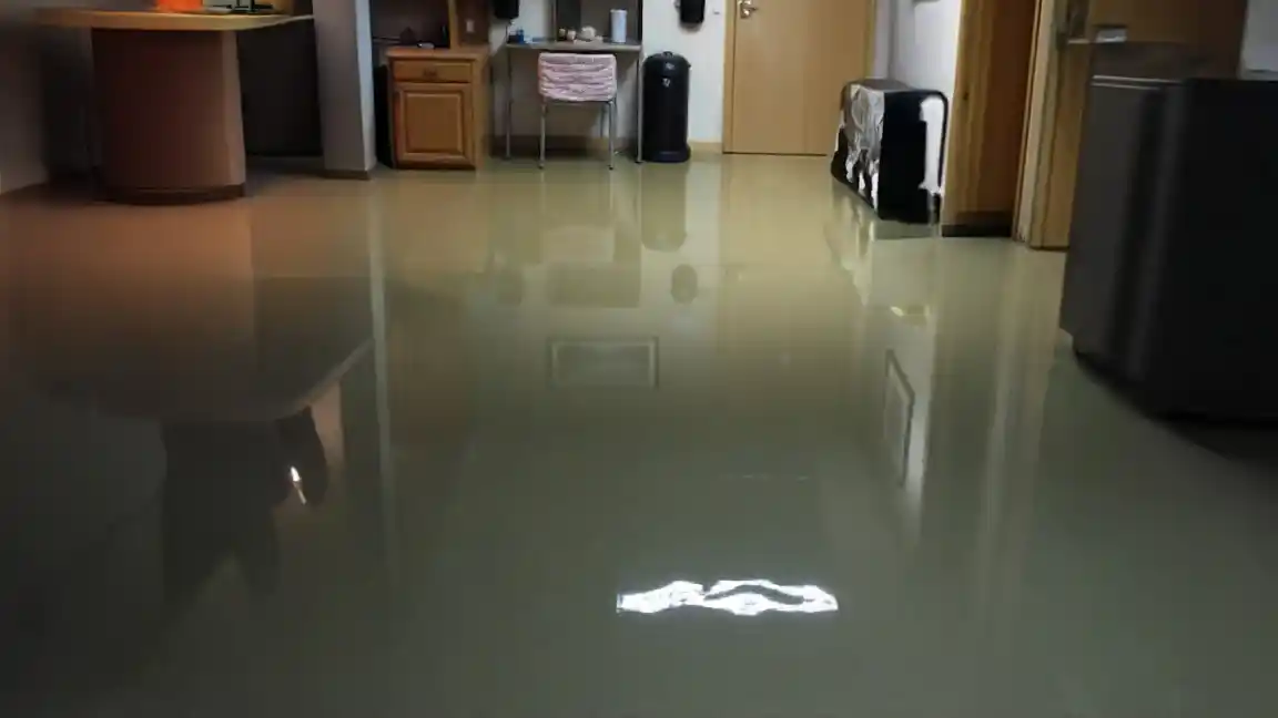 How-to-remove-Water-from-a-flooded-room